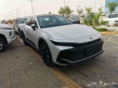 تويوتا كراون ماجيستا هايبرد موديل 2023 سعودي 1