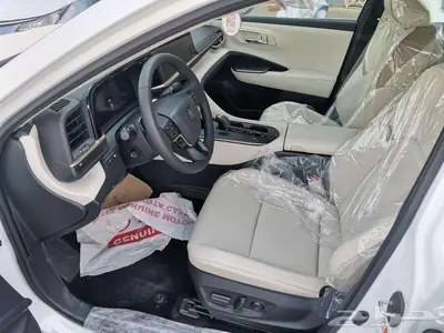 تويوتا كراون ماجيستا هايبرد موديل 2023 سعودي 8