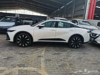 تويوتا كراون ماجيستا هايبرد موديل 2023 سعودي 5