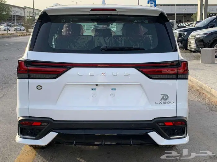 لكزس LX600 اف سبورت الساير بنزين 2025 4