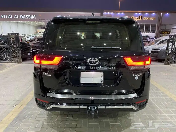 تويوتا جي اكس ار 2025 اسود L4 بنزين سعودي ماشيه 5200كم 21