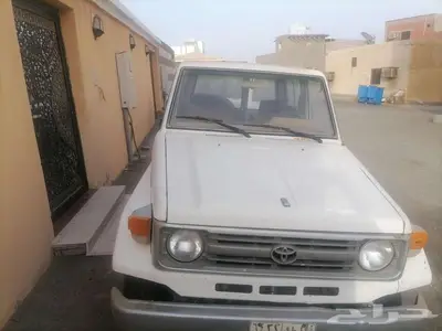 للبيع جيب تويوتا ربع 2
