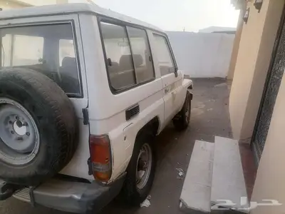 للبيع جيب تويوتا ربع 1