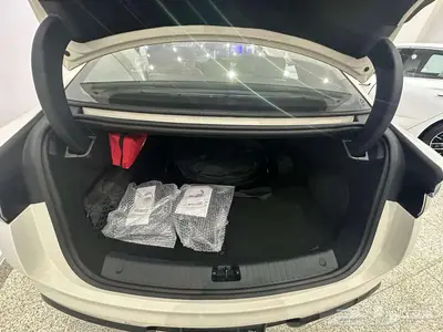 BYD SEAL 7 2025 ما بين هدوء الكهرباء.حماس البنزين _عرض 12