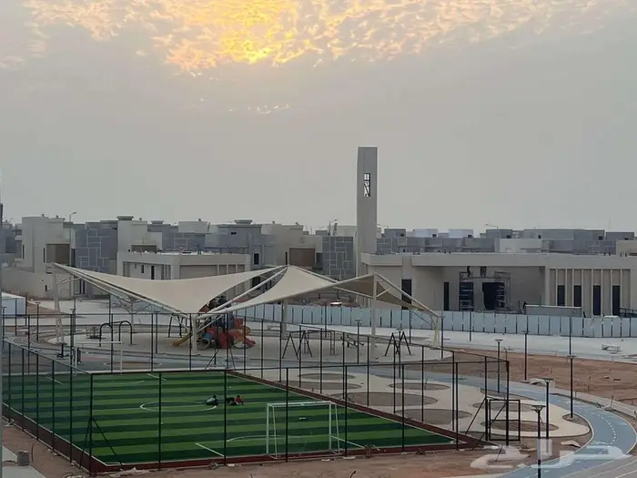 فيلا للايجار بحي الجنادرية مقابل حديقه ومسجد ب 55 الف 2