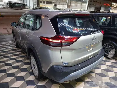 نيسان اكس تريل SV نص فل دبل 7 مقاعد 2025 10