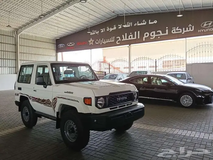 جيب ربع م 2025 سلق بدون ونش قير عادي بنزين ابيض - سعودي 3