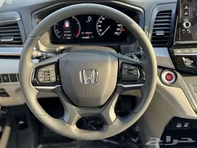 هوندا اوديسي LX موديل 2025 - اللون - ابيض - رمادي 6