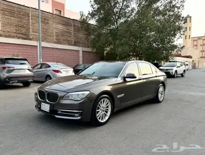 للبيع BMW 740 Li مخزن 2013 نظيف جدا ممشى 112 0