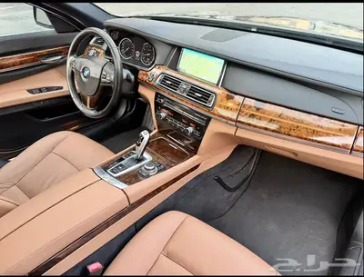للبيع BMW 740 Li مخزن 2013 نظيف جدا ممشى 112 11