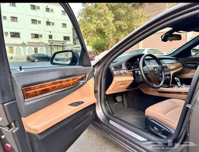للبيع BMW 740 Li مخزن 2013 نظيف جدا ممشى 112 5