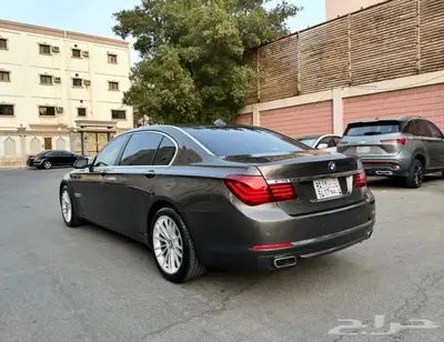 للبيع BMW 740 Li مخزن 2013 نظيف جدا ممشى 112 3