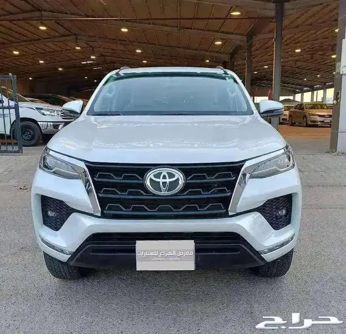 تويوتا فورشنر vx1 سته سلندر دبل 1
