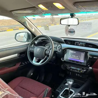 تويوتا هايلوكس S-GLX بنزين 2025 - عروض الأقساط 0