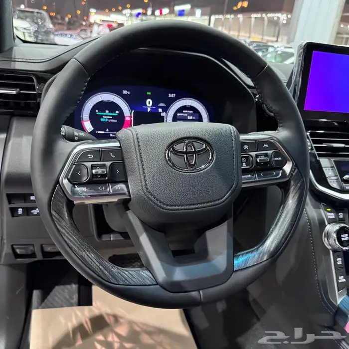 لاند كروزر Vxr بريمي فل كامل 2025 3