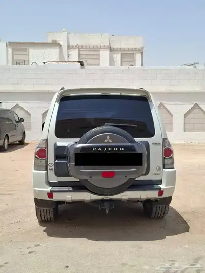 ميتسوبيشي باجيرو 2