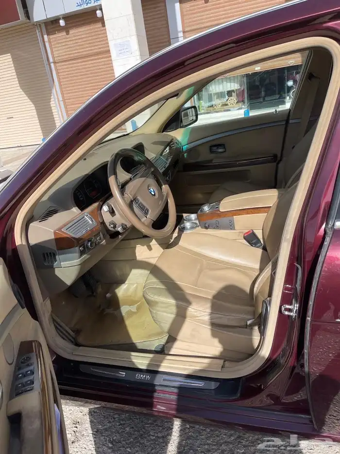للبيع BMW 750Li موديل 2006 11