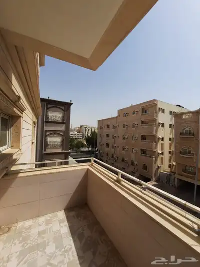 للبيع شقة تمليك مساحة واسعة جدة حي الروضة 1