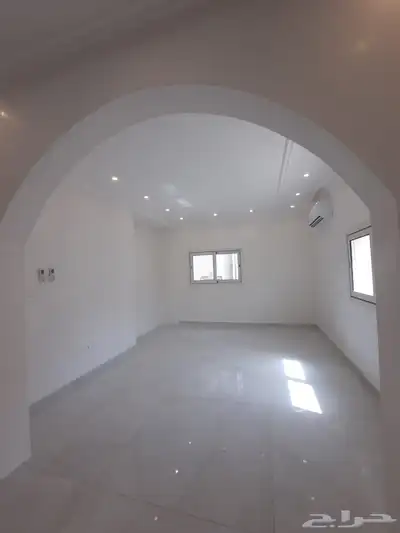 للبيع شقة تمليك مساحة واسعة جدة حي الروضة 22