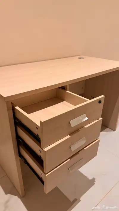 مكتب للبيع 1