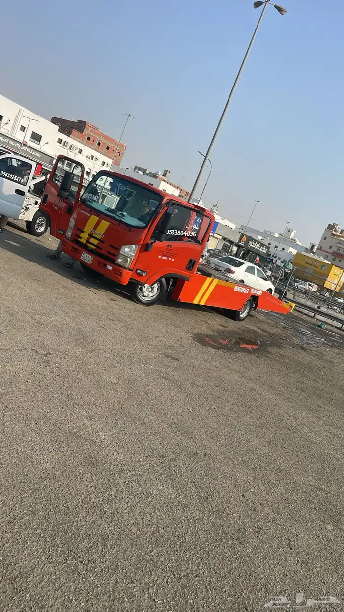 سطحه لنقل السيارات المصدومه والمتعطله داخل وخارج جده 1