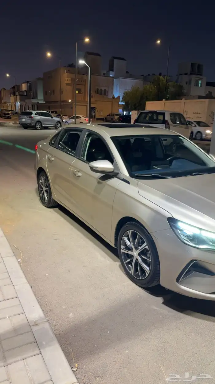 جيلي إمجرند 7 3