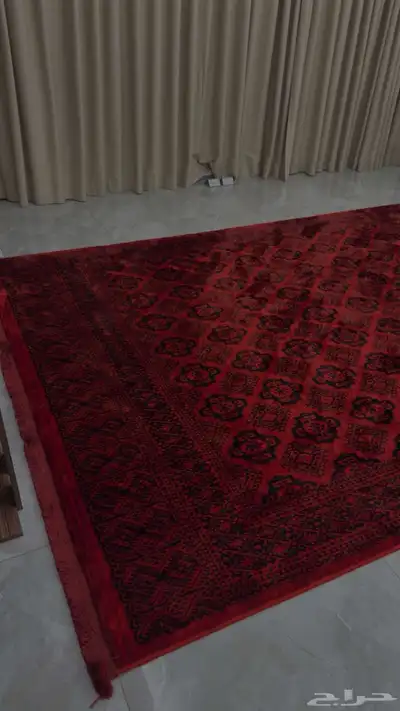 سجادة حمراء تصميم عصري 2