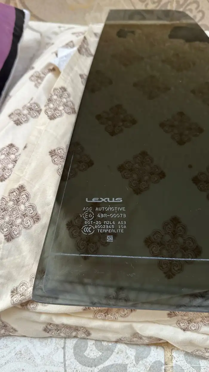 قزاز جيب لكزس وكاله وجدا  نظيف وعليه تضليل من شركه solarpro 11