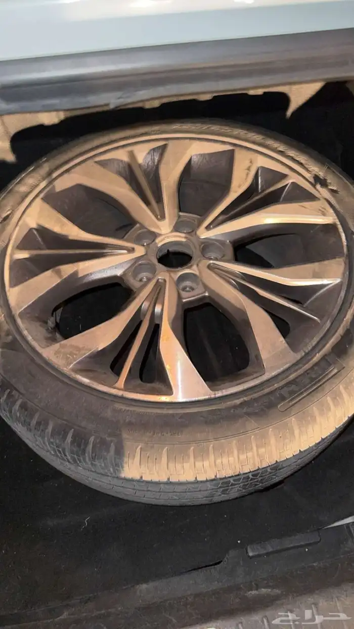 جنط مقاس 18 القيمة 300 والصامل ماراح نختلف جنط واحد 0