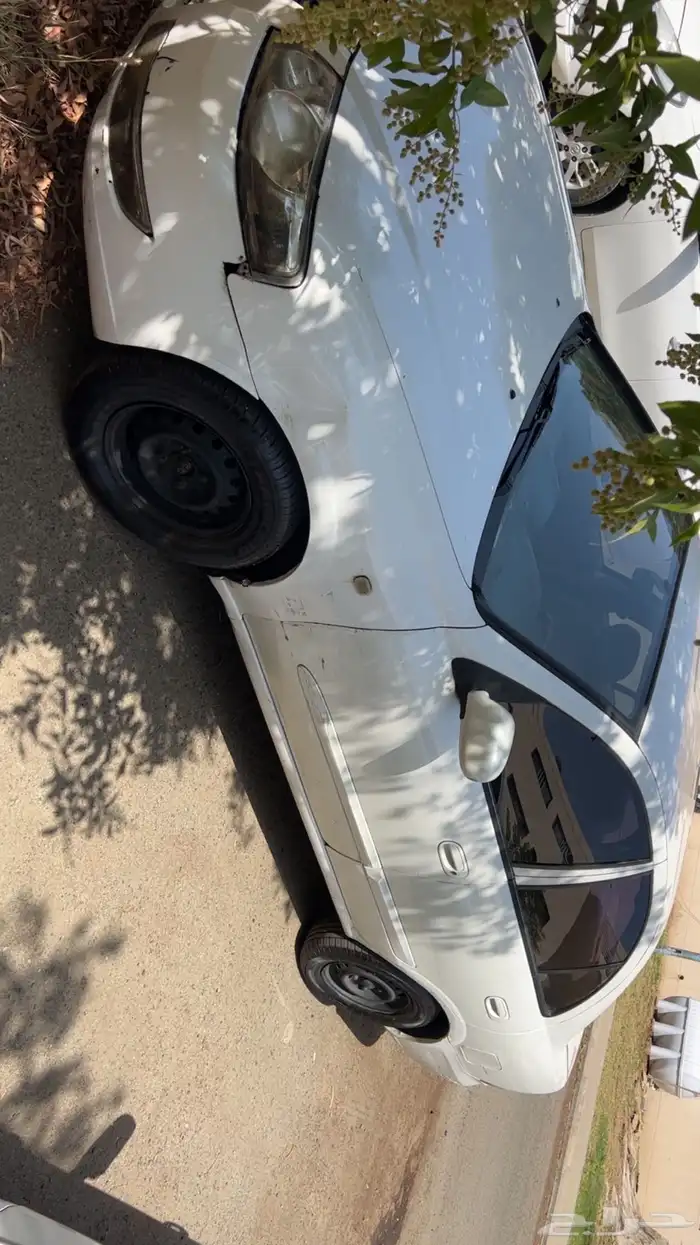نيسان 1