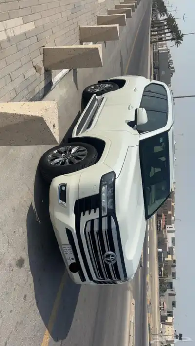 لاندكروزر 2022 L4 0