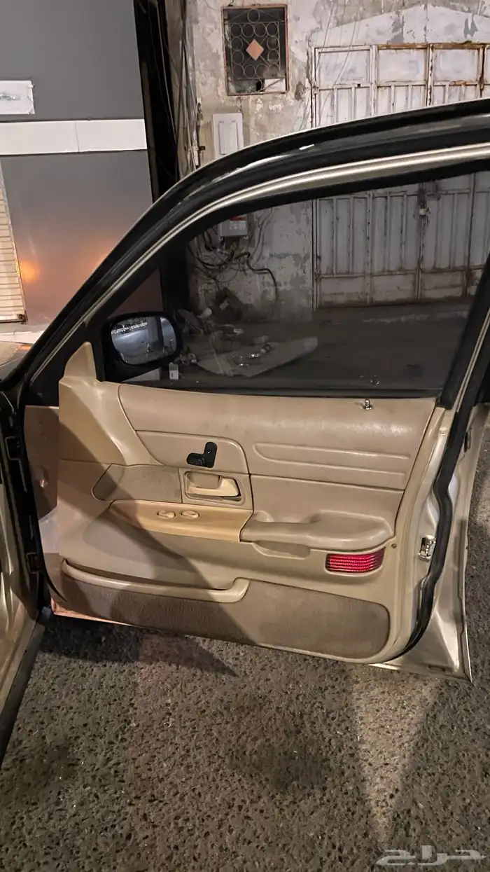 كراون فكتوريا موديل 1999 12
