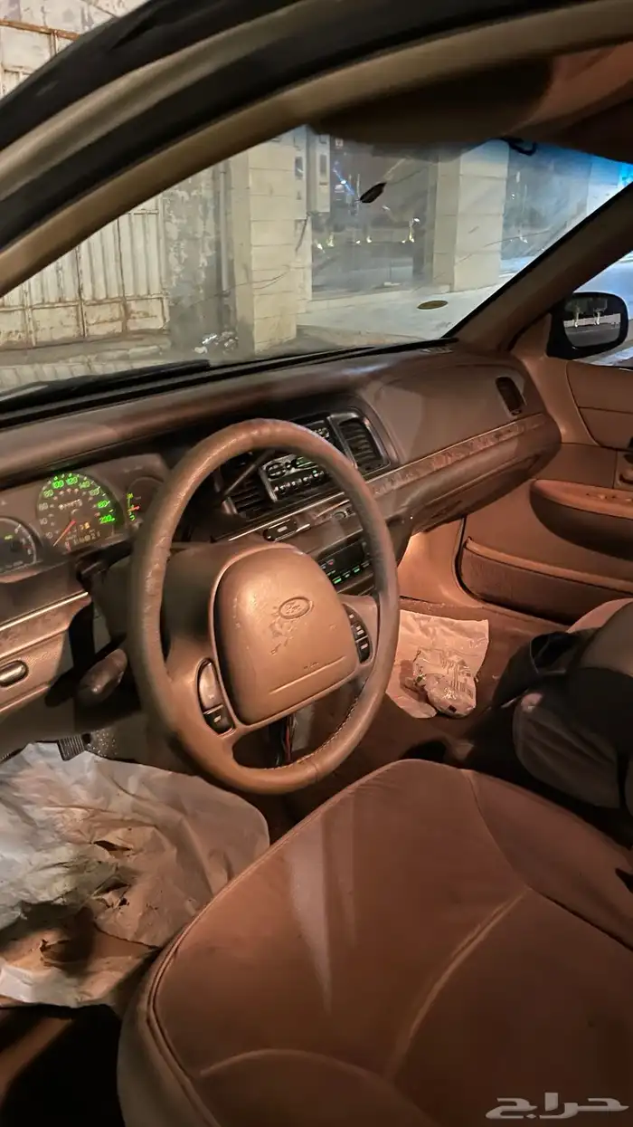 كراون فكتوريا موديل 1999 14