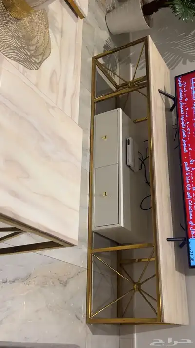 اثاث كنب طاولات وطاوله تلفزيون مع شجره 2