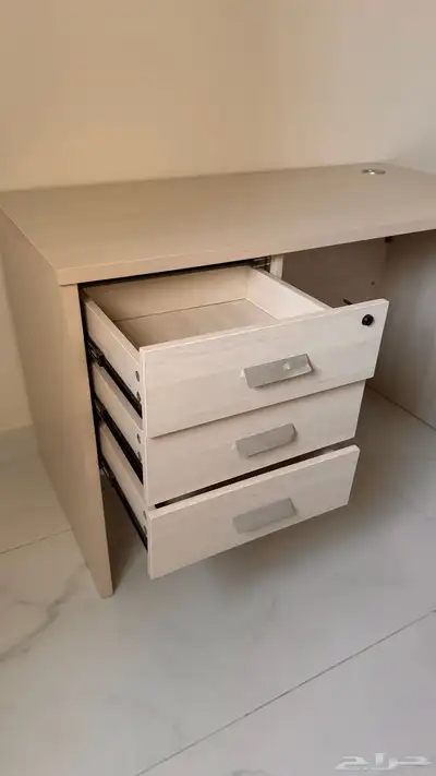 مكتب للبيع 4