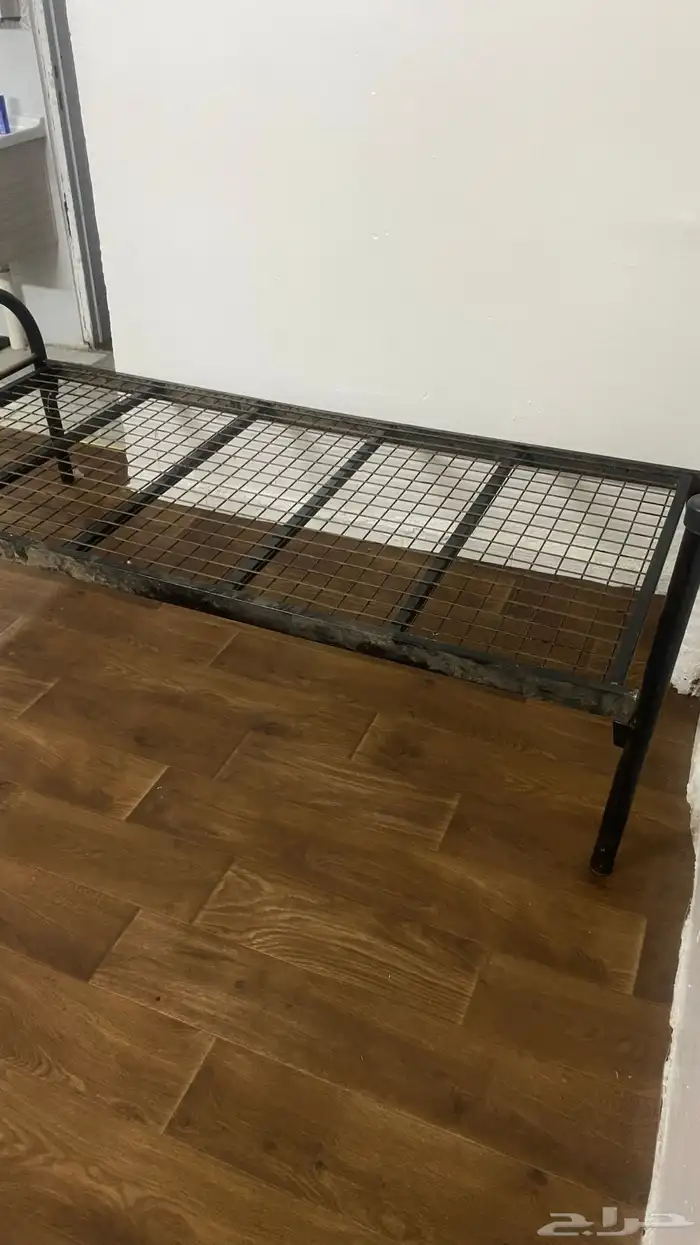 سرير حديد 0