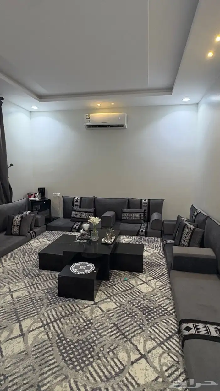 مجلس ارضي فخم 2