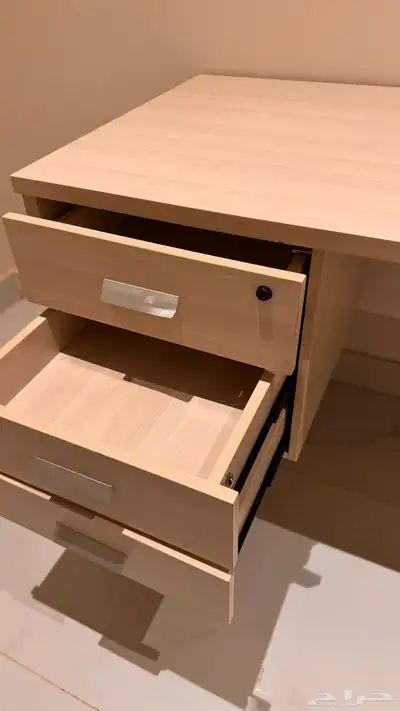 مكتب للبيع 4