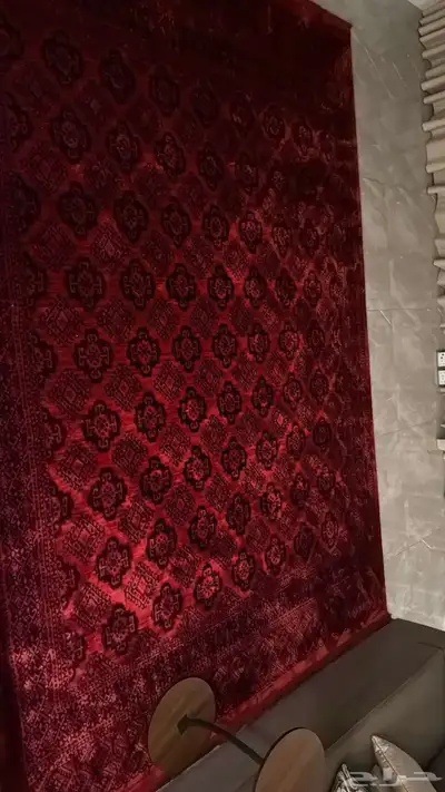 سجادة حمراء تصميم عصري 1
