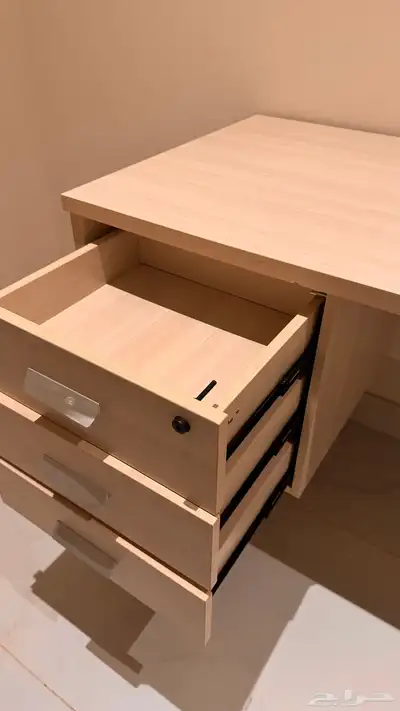 مكتب للبيع 3