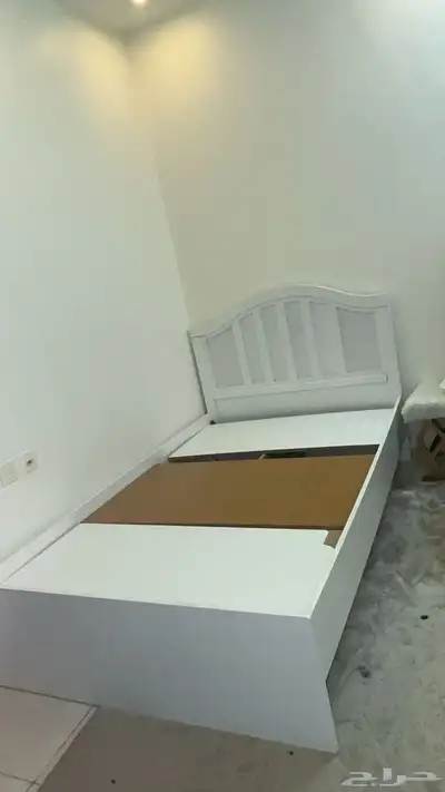 سرير للبيع 0