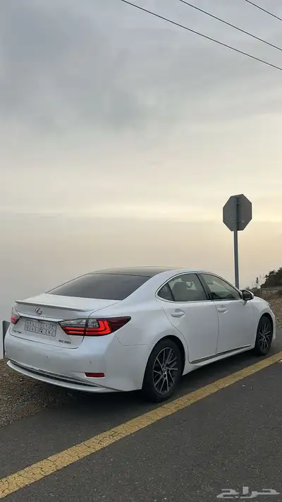 لكزس es 2016 v6 2