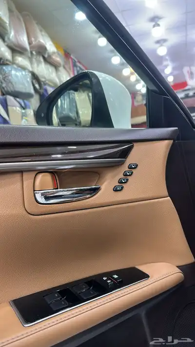 لكزس es 2016 v6 10