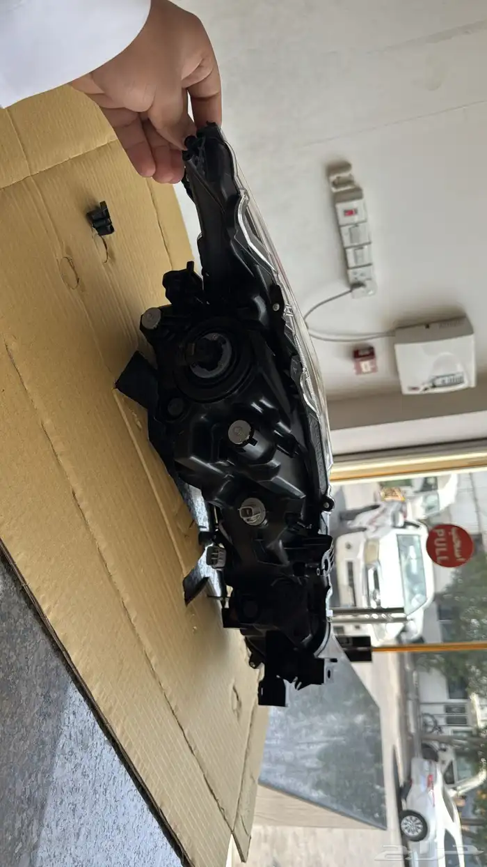 شمعة كورولا 2020 يسار وكاله فيها كسر بسيط موضح ف الصوره 4