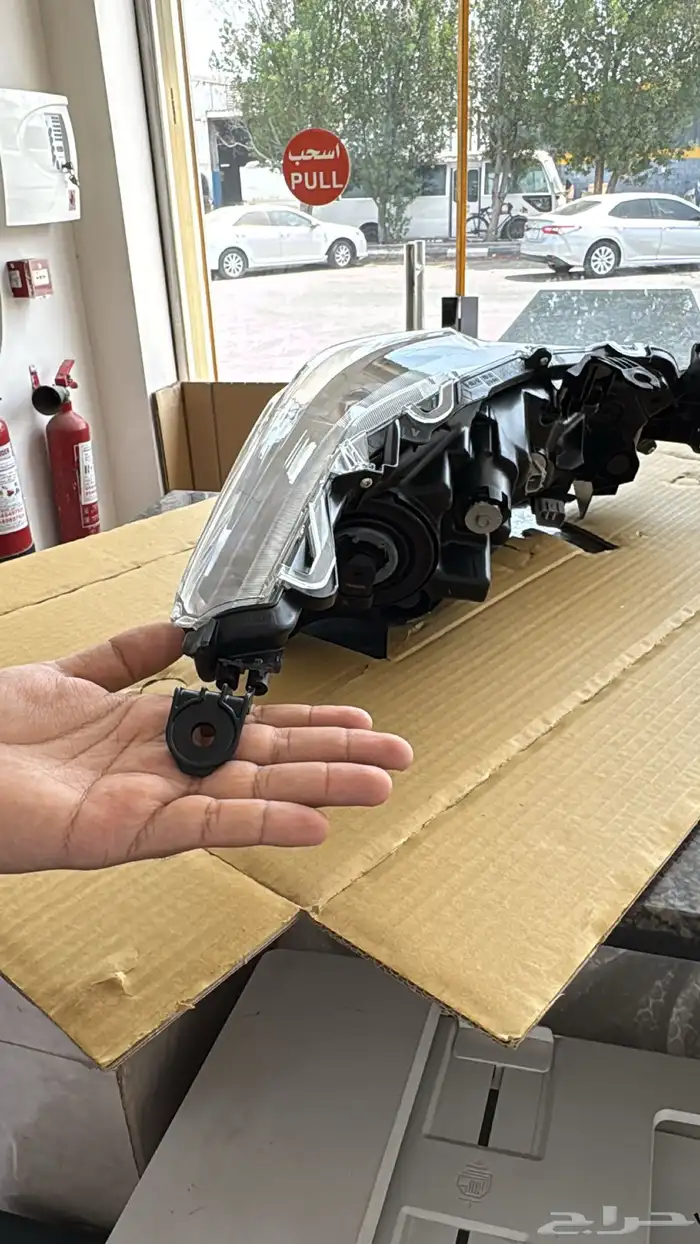 شمعة كورولا 2020 يسار وكاله فيها كسر بسيط موضح ف الصوره 3