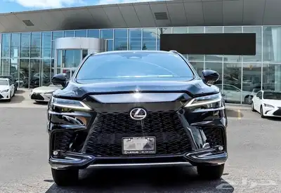 للبيع لكزز RX500h موديل 2023 فل كامل وارد كندا 1