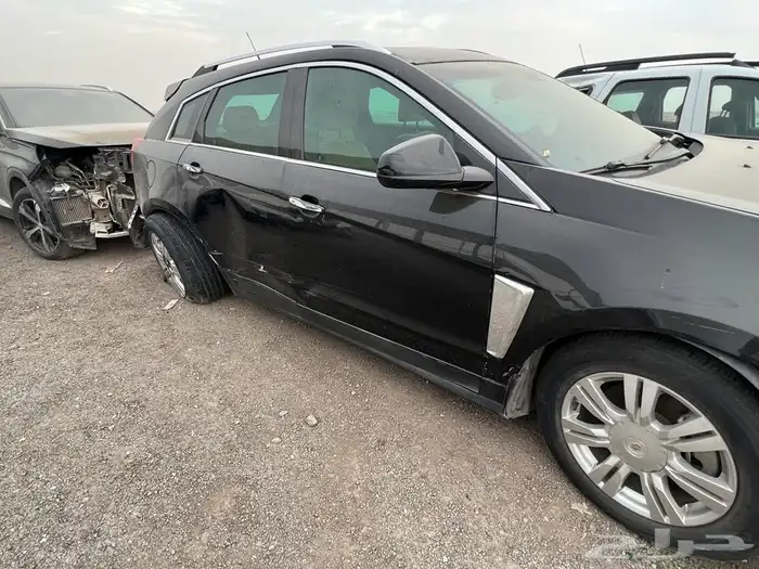 كديلك 2014 SRX مصدوم بسيط 4