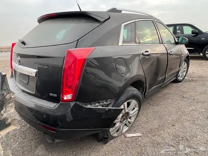 كديلك 2014 SRX مصدوم بسيط 2