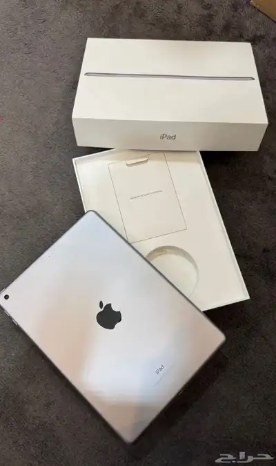 أبل آيباد الجيل السادس مستعمل بحالة ممتازة جدا  مع كرتونه 1
