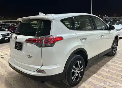 تويوتا راف فور موديل 2018 دبل 18